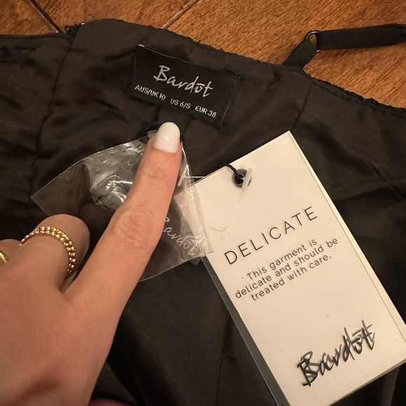 Bardot Black Lace Midi Dress Sz 6 - Picture 12 of 13